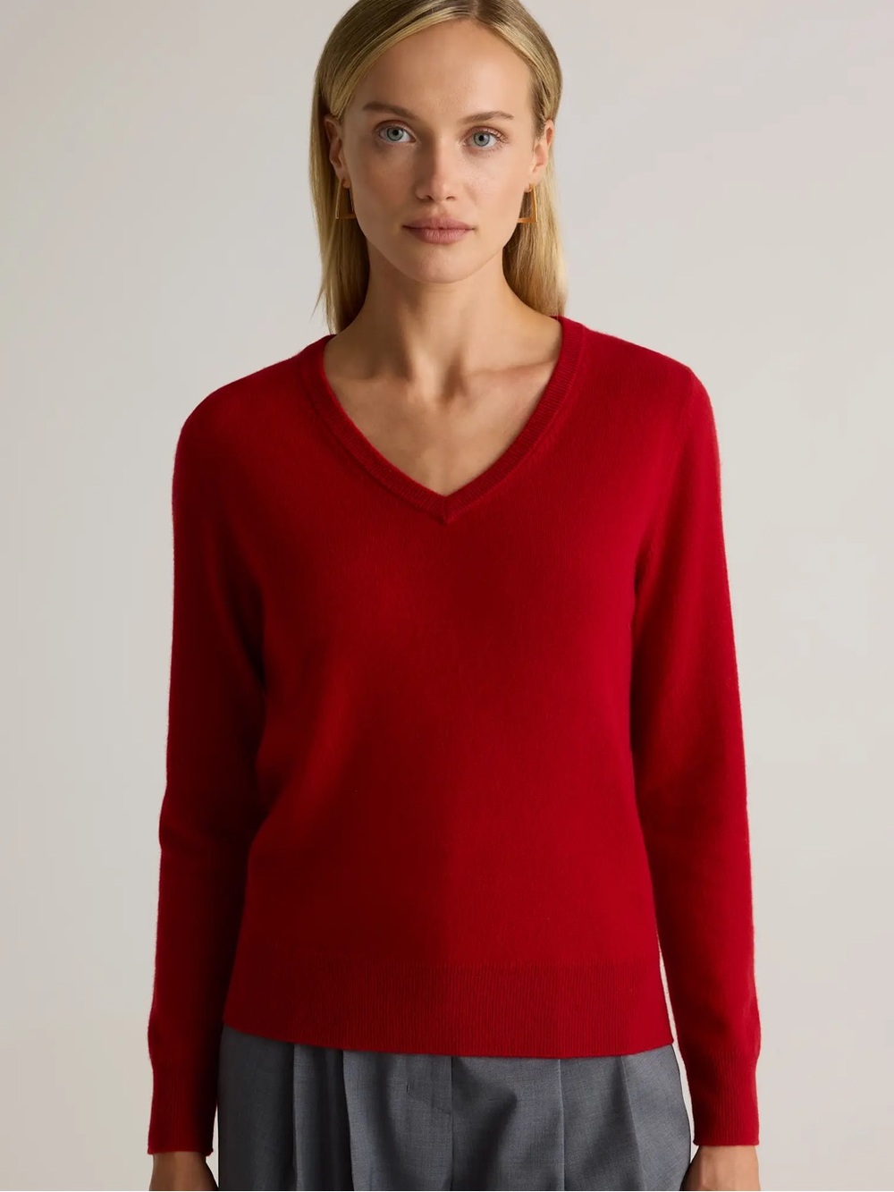 Quince 100% Mongolian Cashmere Red V-Neck Sweater Medium